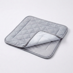 Tapis rafraîchissant Patoulina lapin — coloris gris (structure trois couches, mesh gris visible)